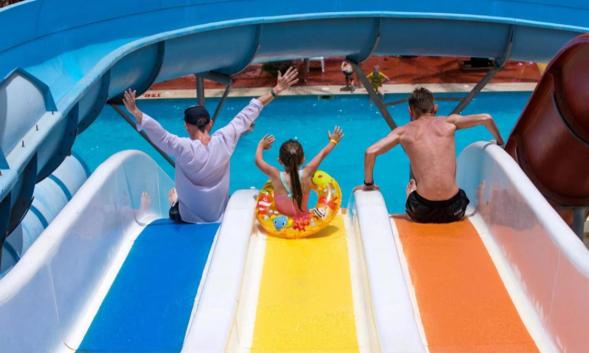 Lilyland & Waterpark Aparthotel
